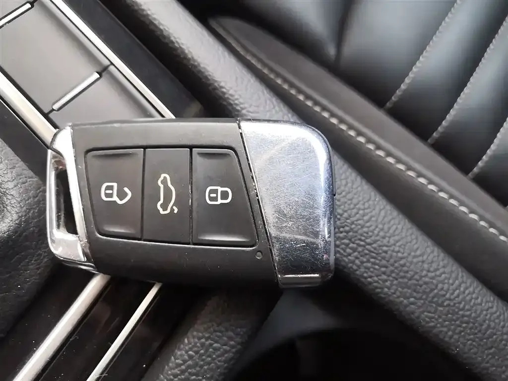 Volkswagen Magotan 2022 из CN, фото 9