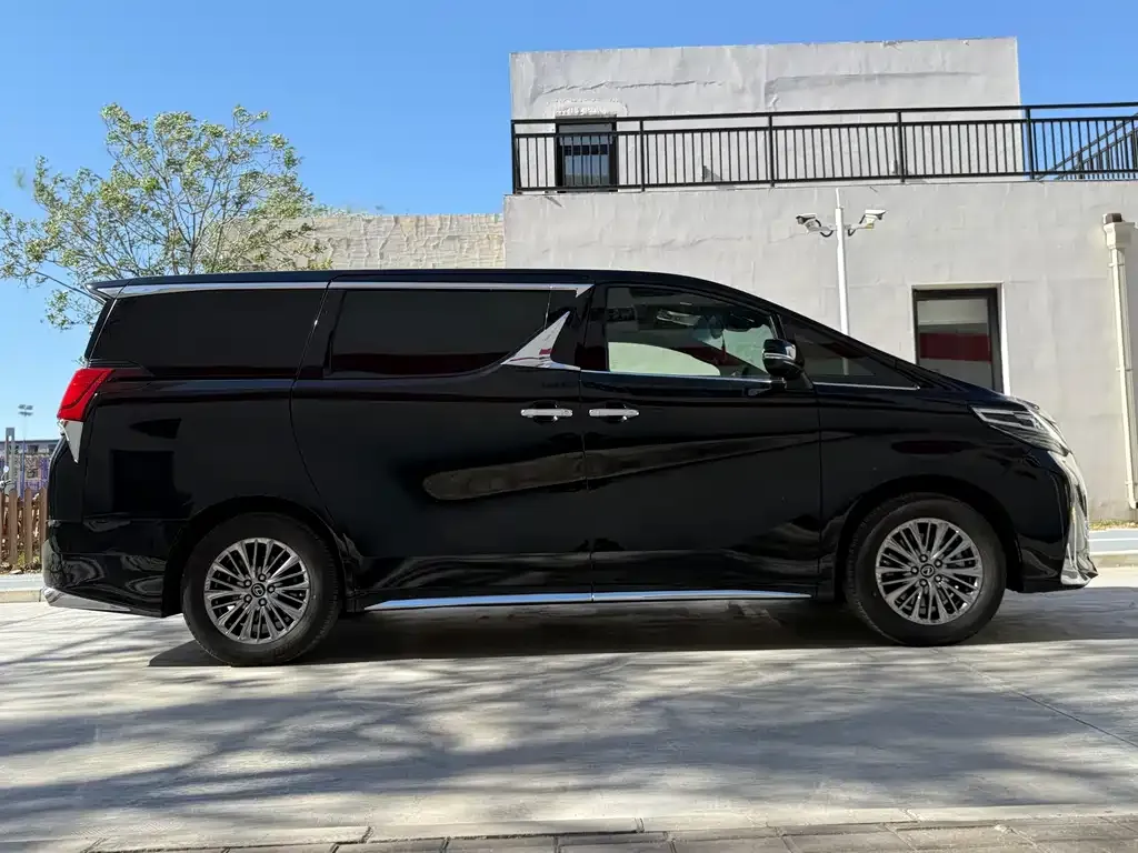 Toyota Vellfire 2022 из CN, фото 3