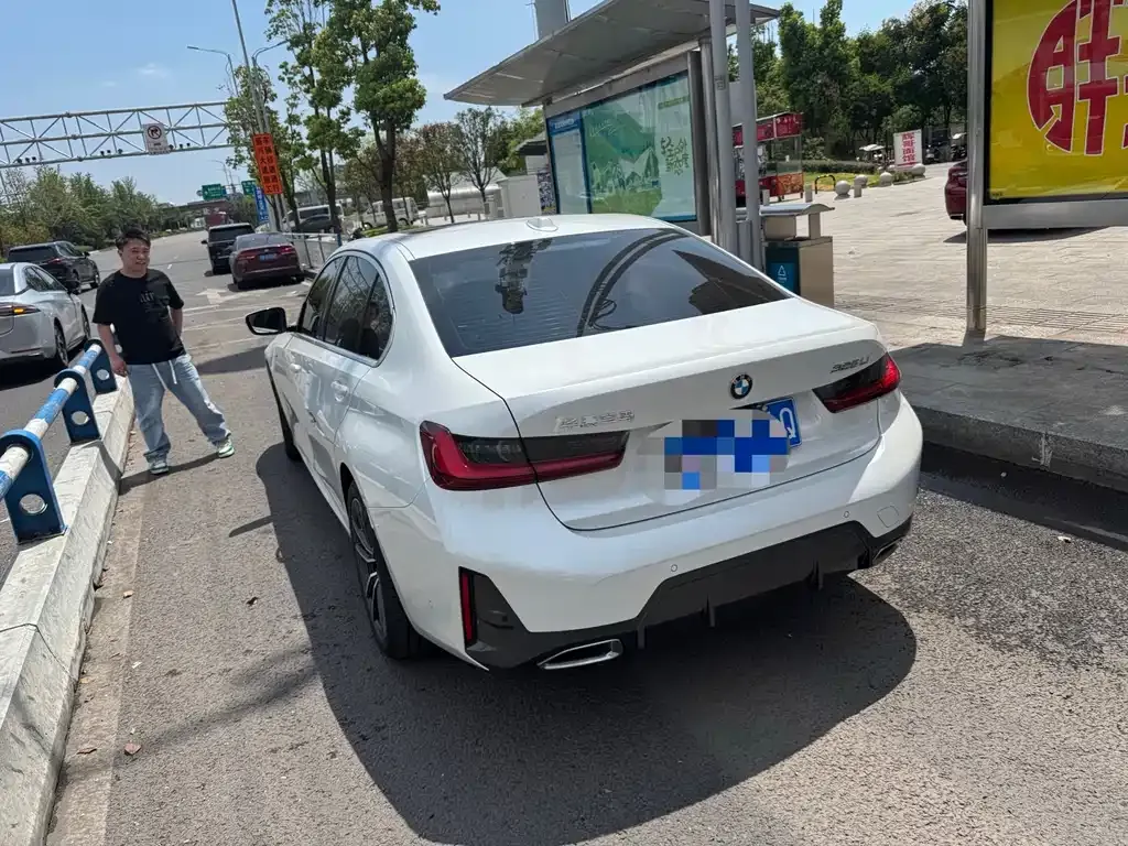 BMW 3 Series 2024 из CN, фото 9