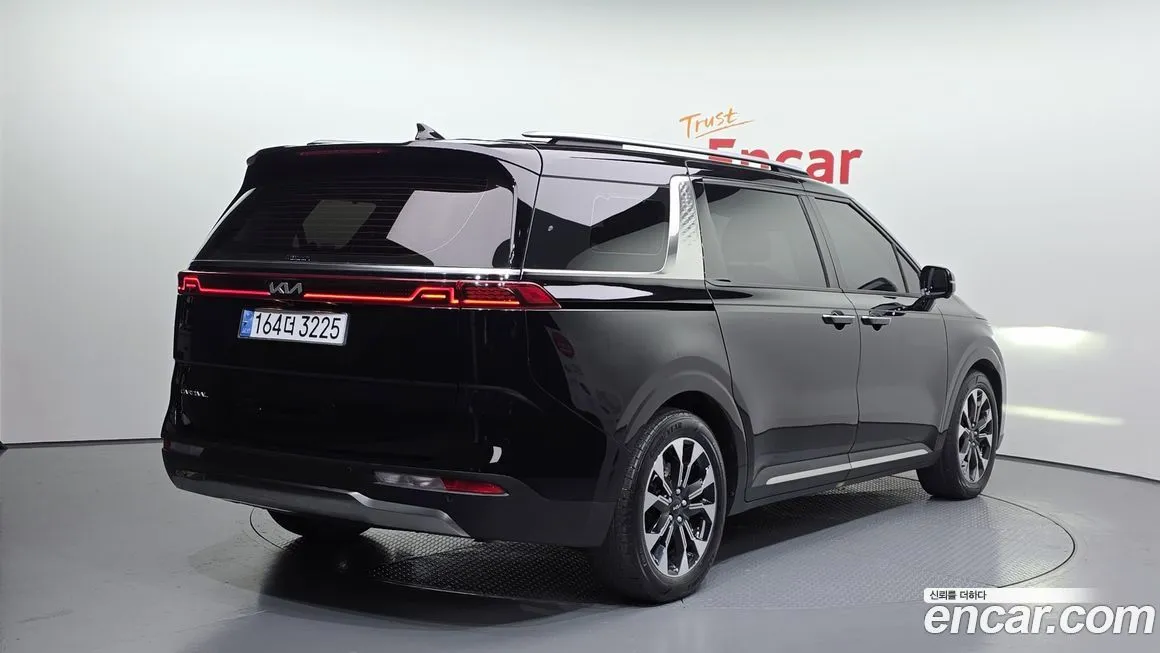 Kia Carnival 2023 из KR, фото 2