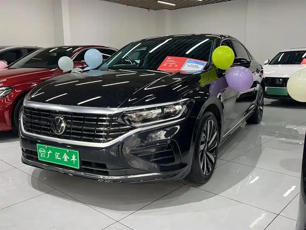 Volkswagen Passat — фото 1