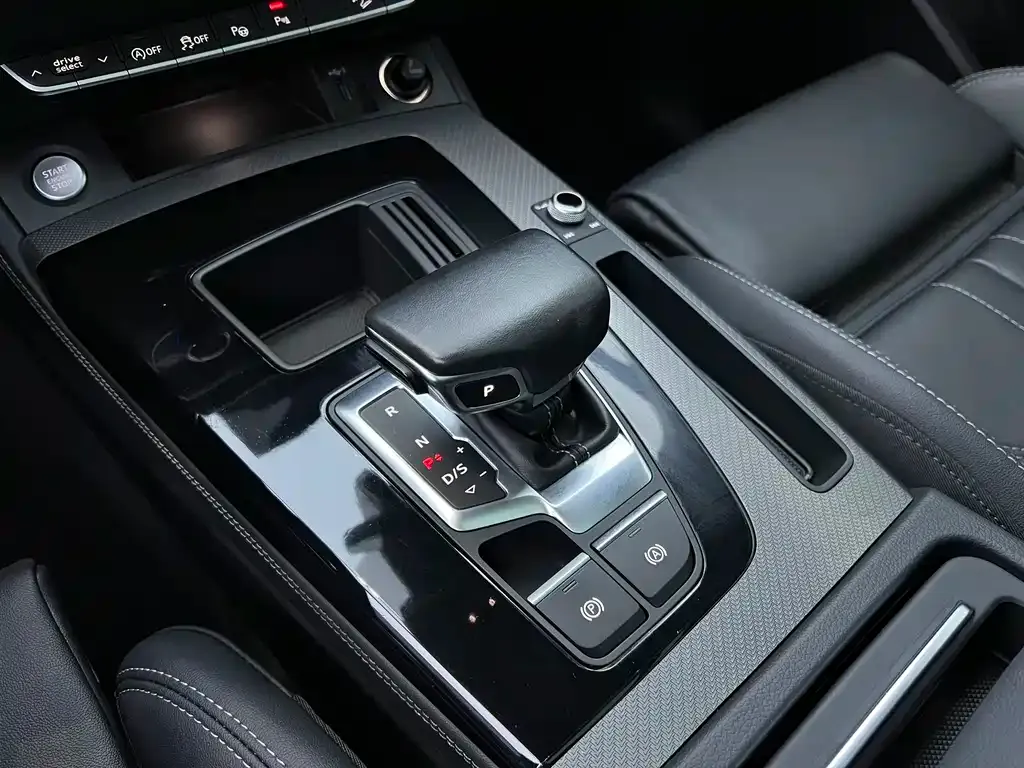 Audi Q5L 2022 из CN, фото 10