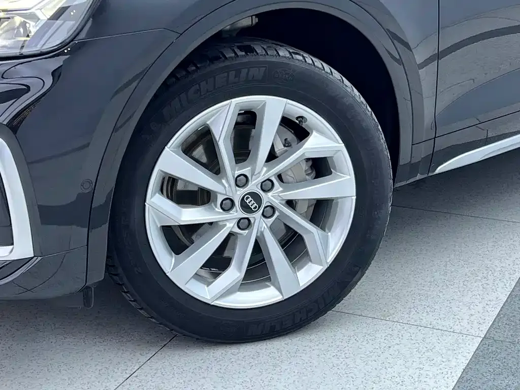 Audi Q5L 2022 из CN, фото 8