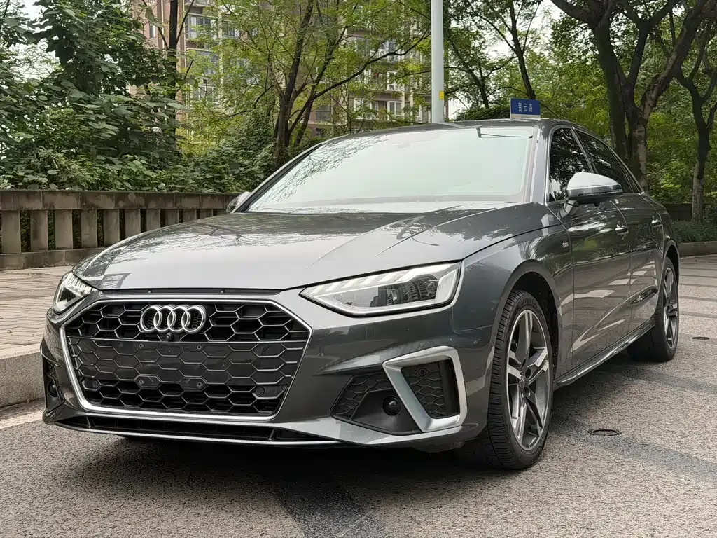 Audi A4L 2021 из CN, фото 1