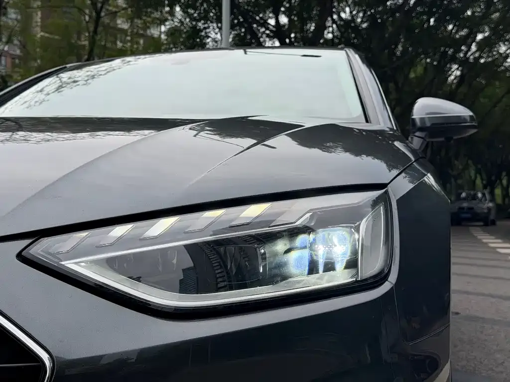 Audi A4L 2021 из CN, фото 8