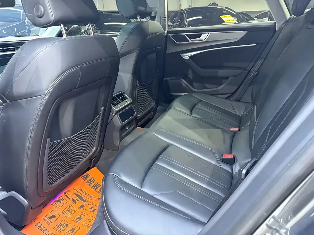Audi A7 2023 из CN, фото 10