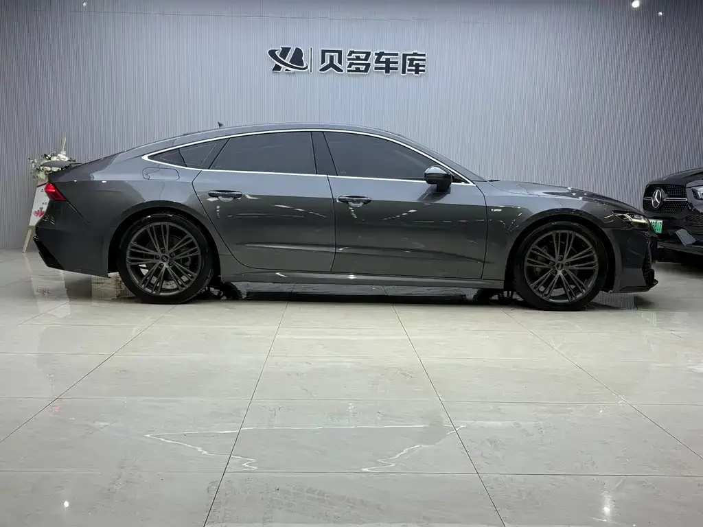 Audi A7 2023 из CN, фото 3