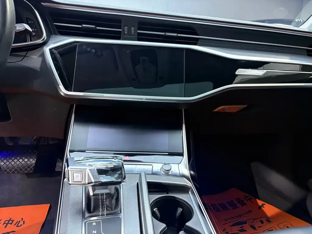 Audi A7 2023 из CN, фото 8