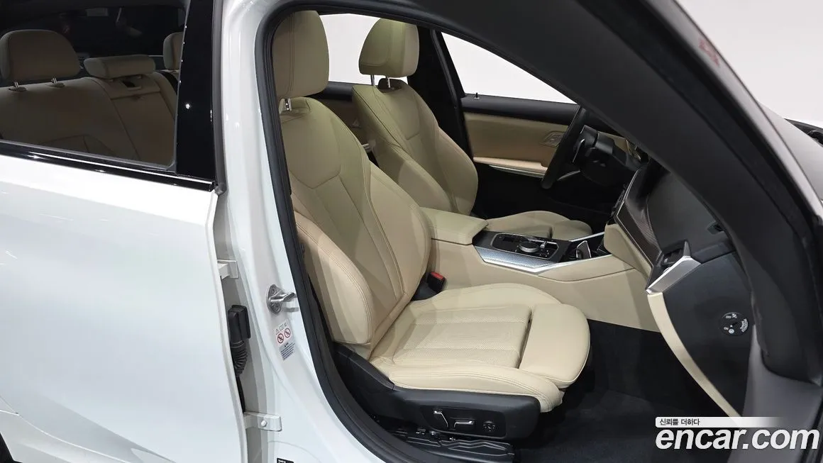 BMW 3-Series 2024 из KR, фото 10