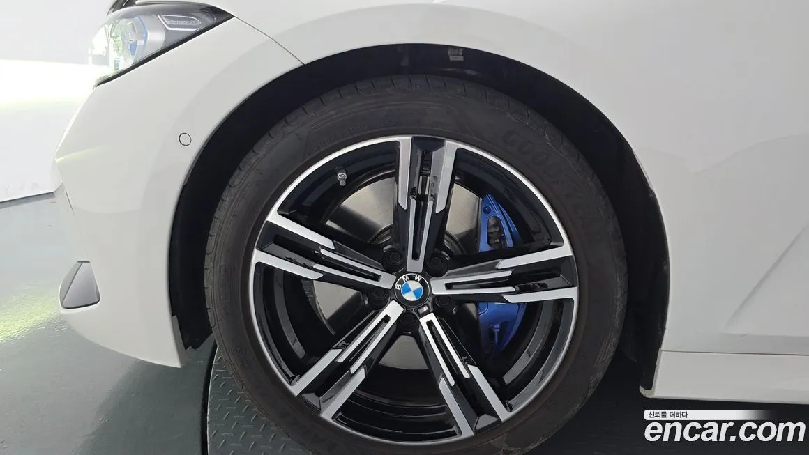 BMW 3-Series 2024 из KR, фото 5