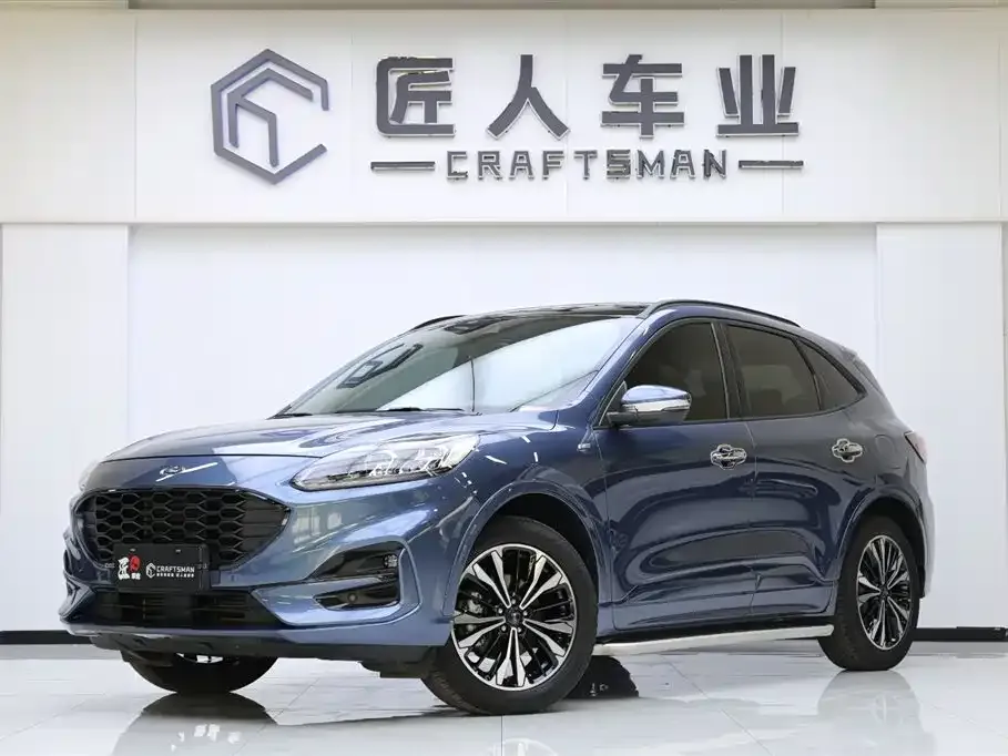 Ford Escape 2022 из CN, фото 1
