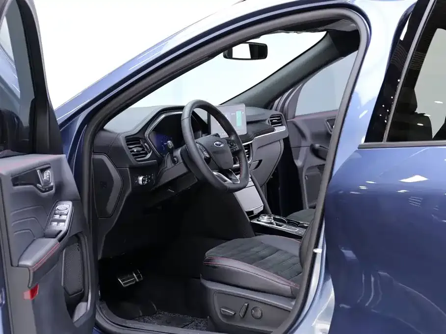 Ford Escape 2022 из CN, фото 5