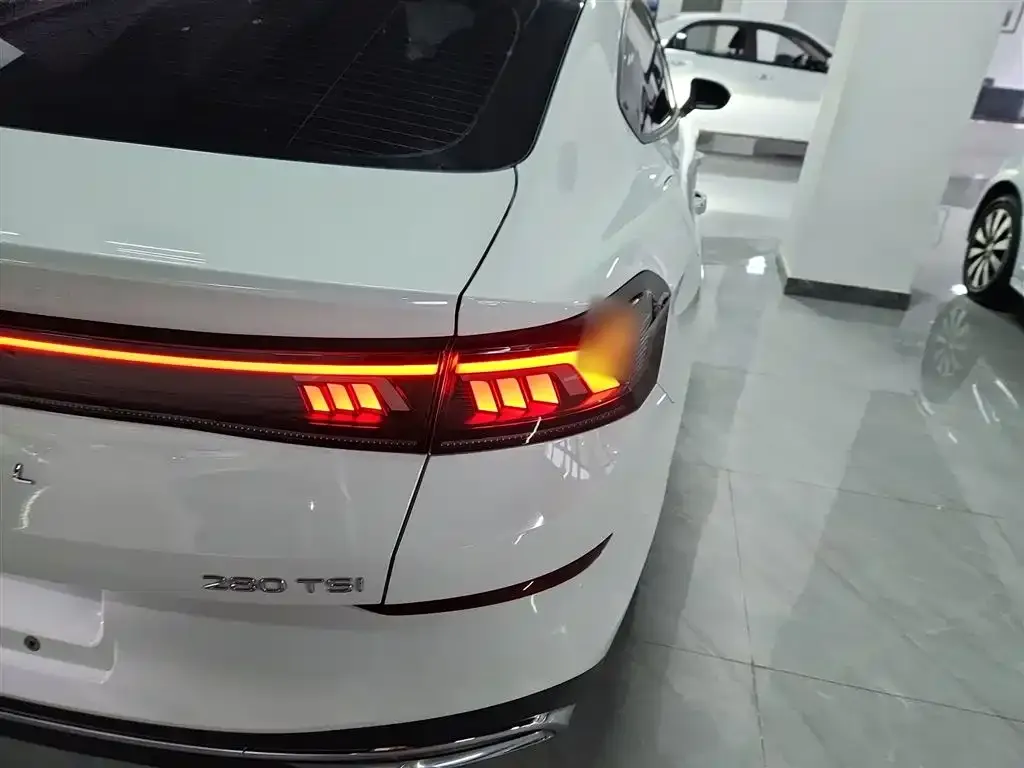 Volkswagen Lamando 2023 из CN, фото 8