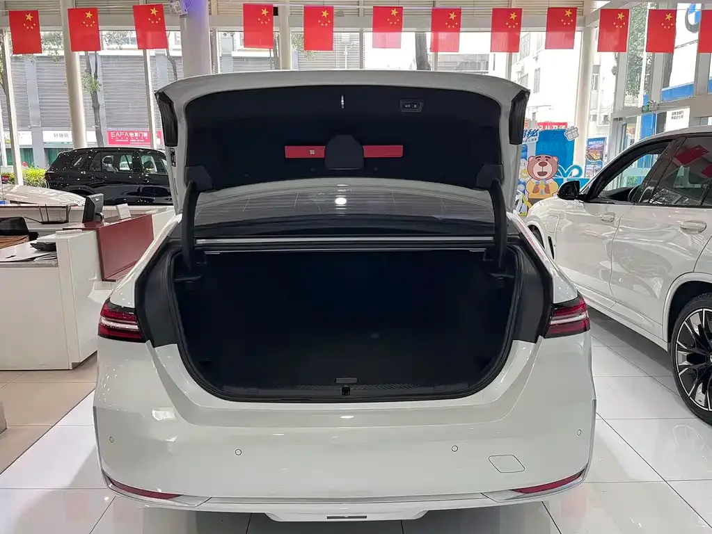 BMW i5 2024 из CN, фото 5