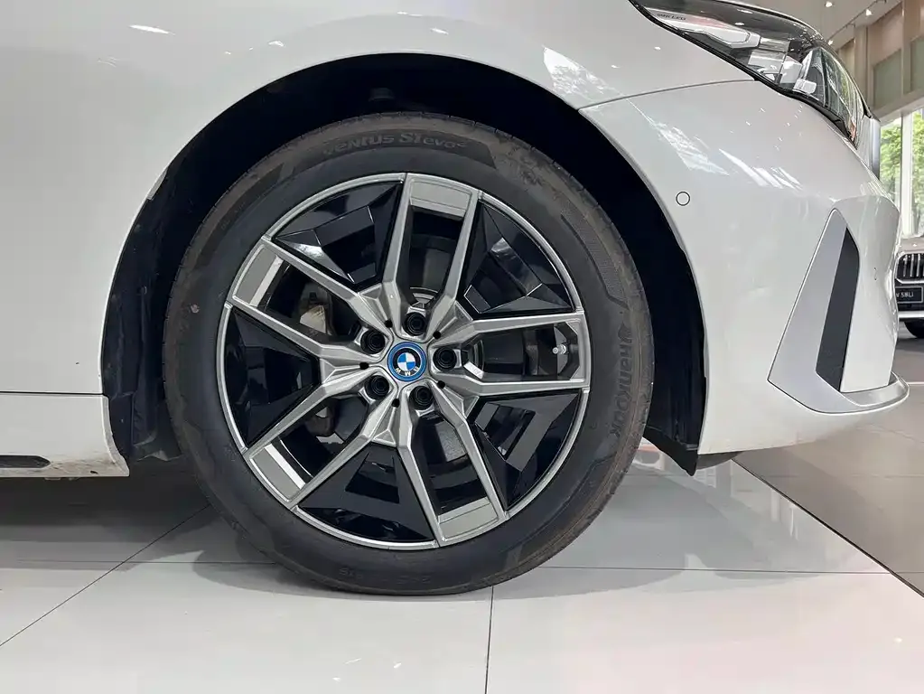 BMW i5 2024 из CN, фото 6