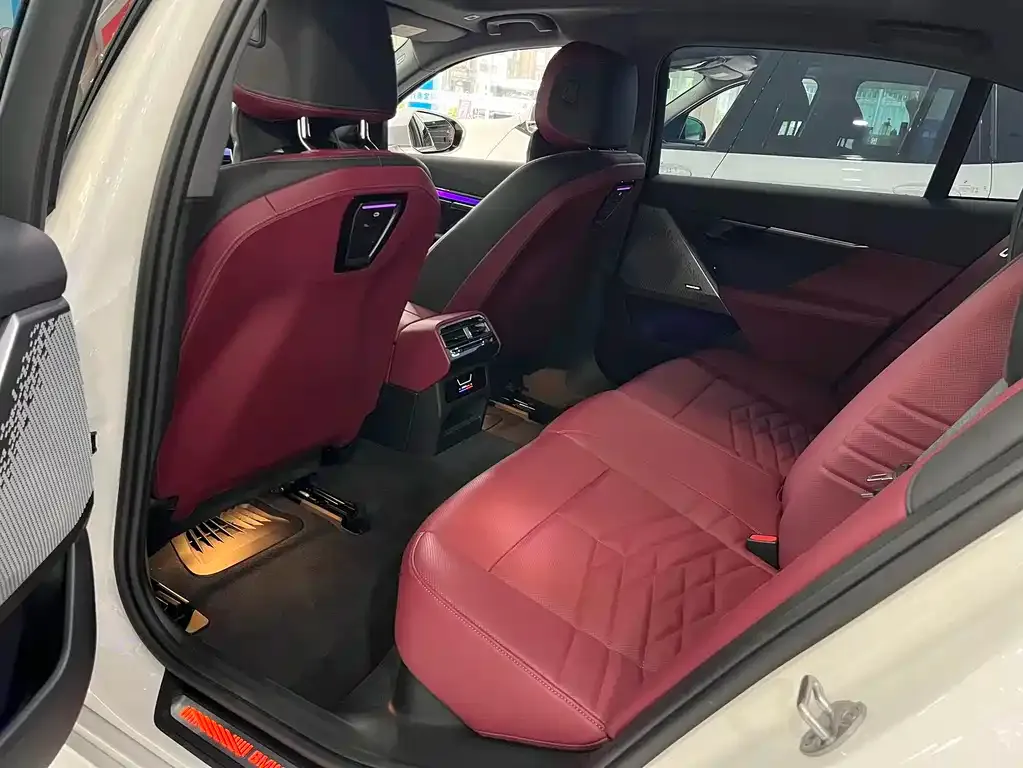 BMW i5 2024 из CN, фото 8