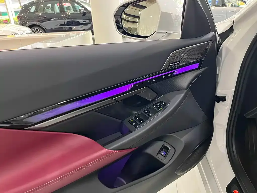 BMW i5 2024 из CN, фото 9