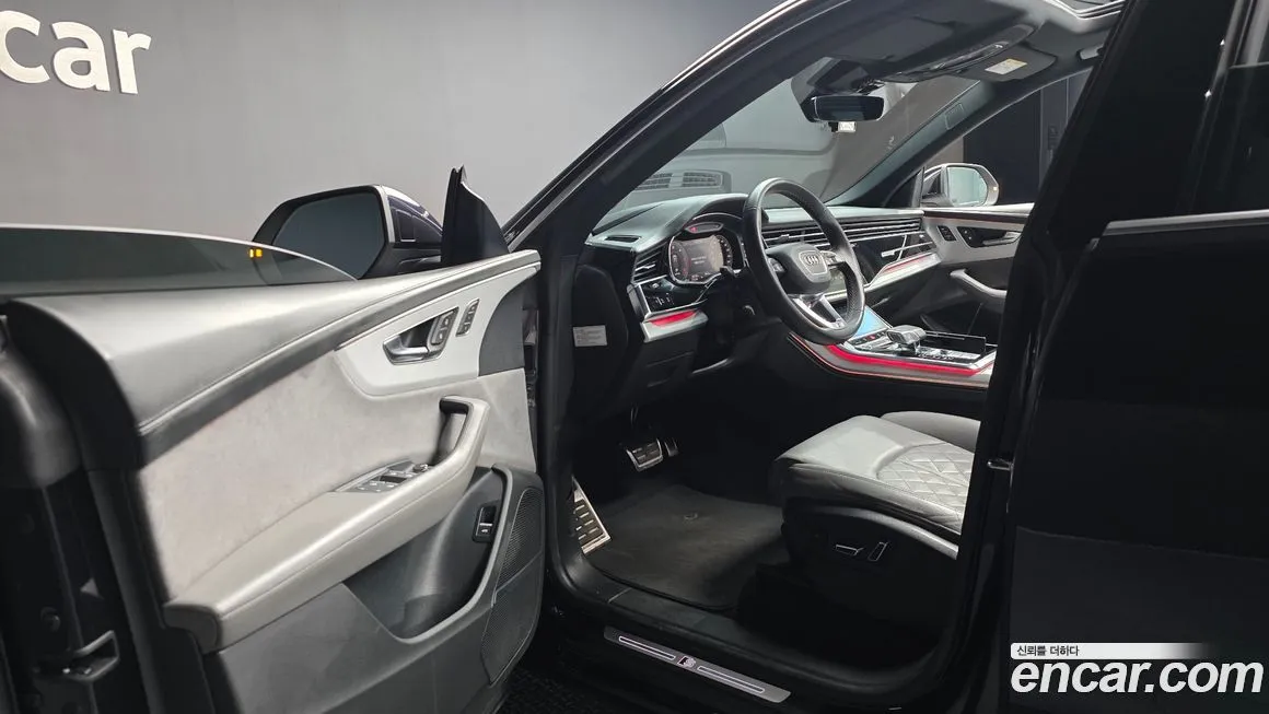 Audi Q8 2021 из KR, фото 10