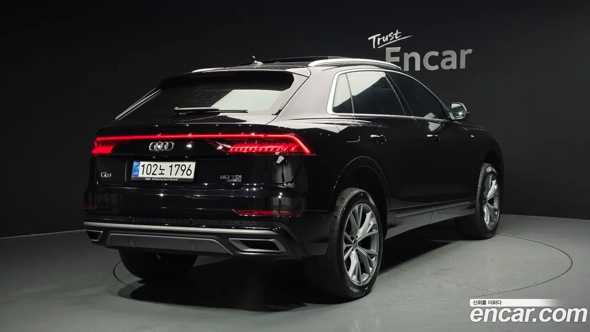 Audi Q8 2021 из KR, фото 2