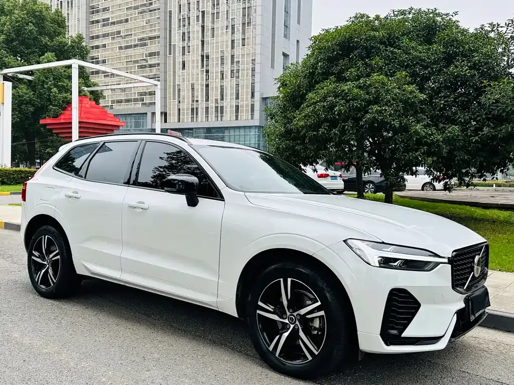 Volvo XC60 2022 из CN, фото 3