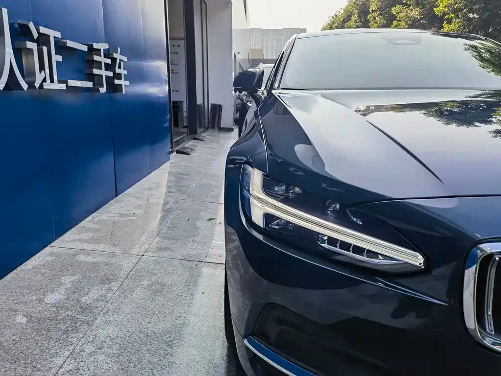 Volvo S90 2022 из CN, фото 2