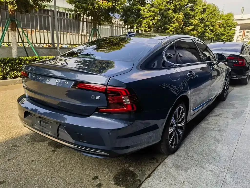 Volvo S90 2022 из CN, фото 4