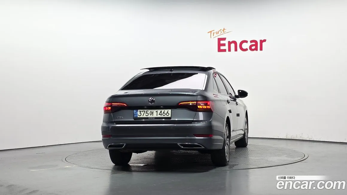 Volkswagen Jetta — фото 4