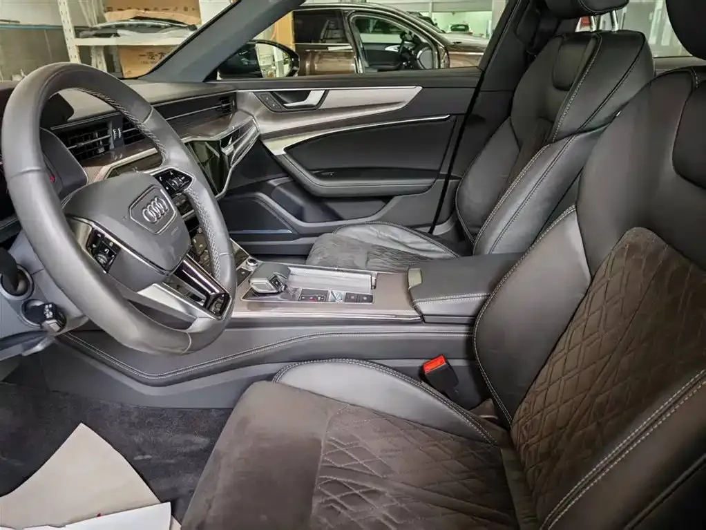 Audi A6L 2021 из CN, фото 9
