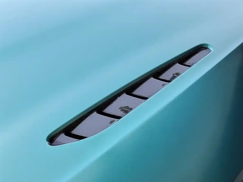 Aston Martin V8 Vantage 2022 из CN, фото 10