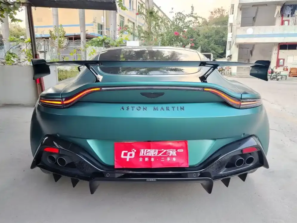 Aston Martin V8 Vantage 2022 из CN, фото 4