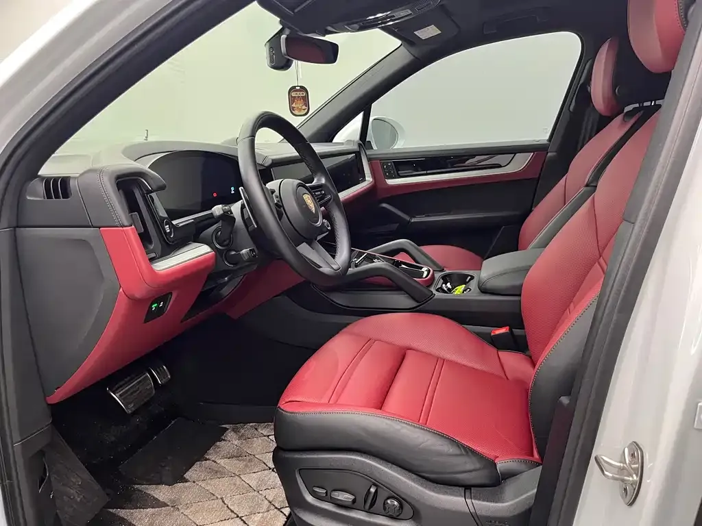 Porsche Cayenne 2024 из CN, фото 6