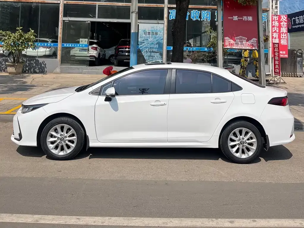 Toyota Corolla 2021 из CN, фото 3