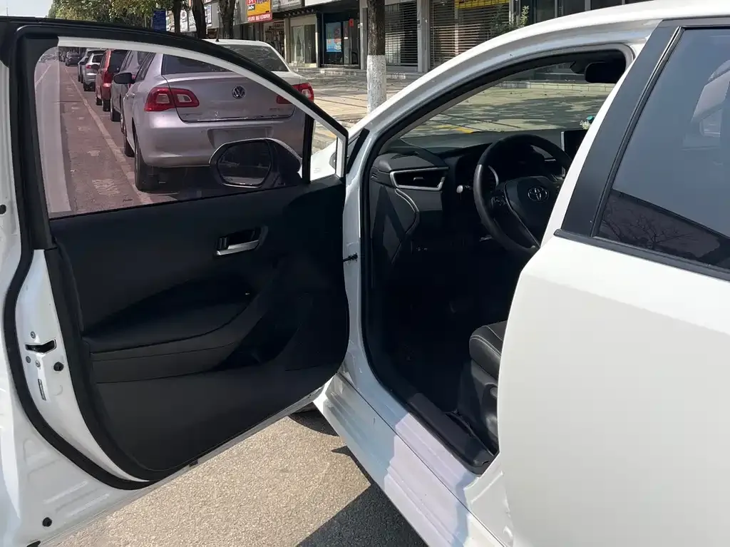 Toyota Corolla 2021 из CN, фото 8