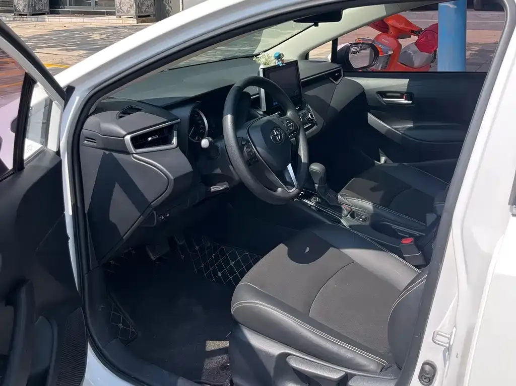 Toyota Corolla 2021 из CN, фото 9