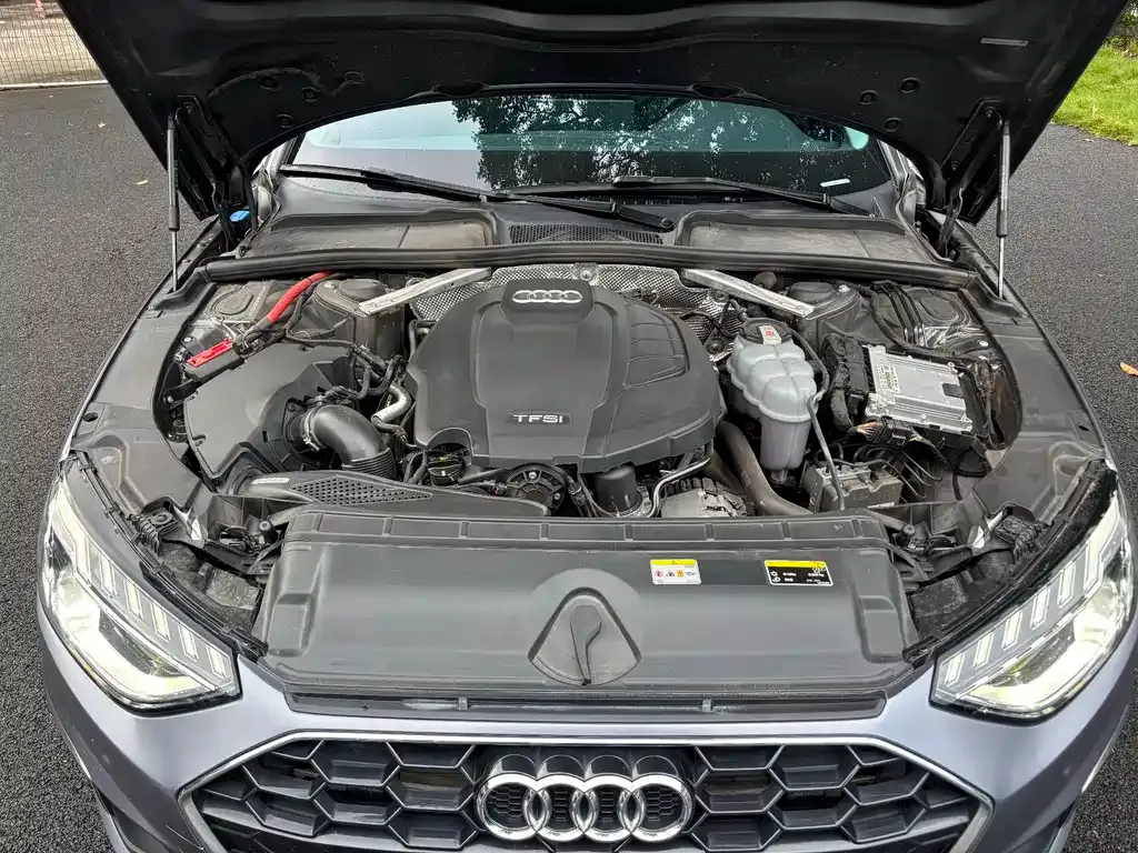 Audi A4L 2021 из CN, фото 10