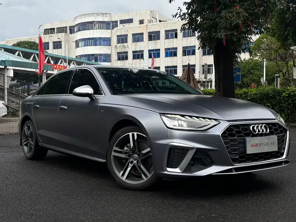 Audi A4L 2021 из CN, фото 2