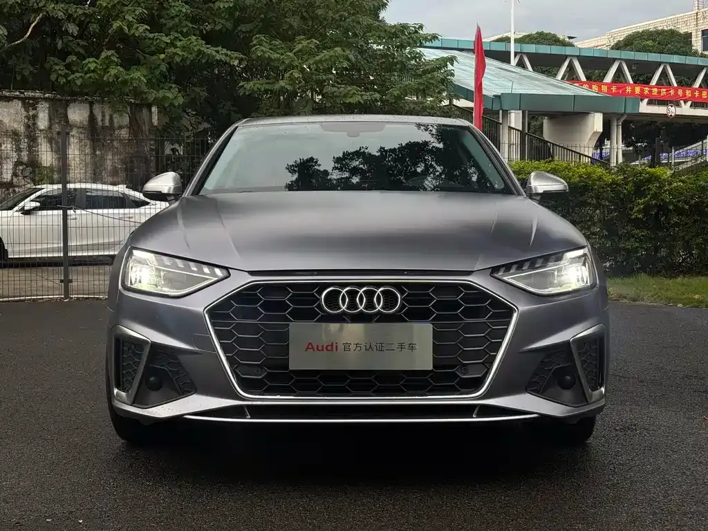 Audi A4L 2021 из CN, фото 3