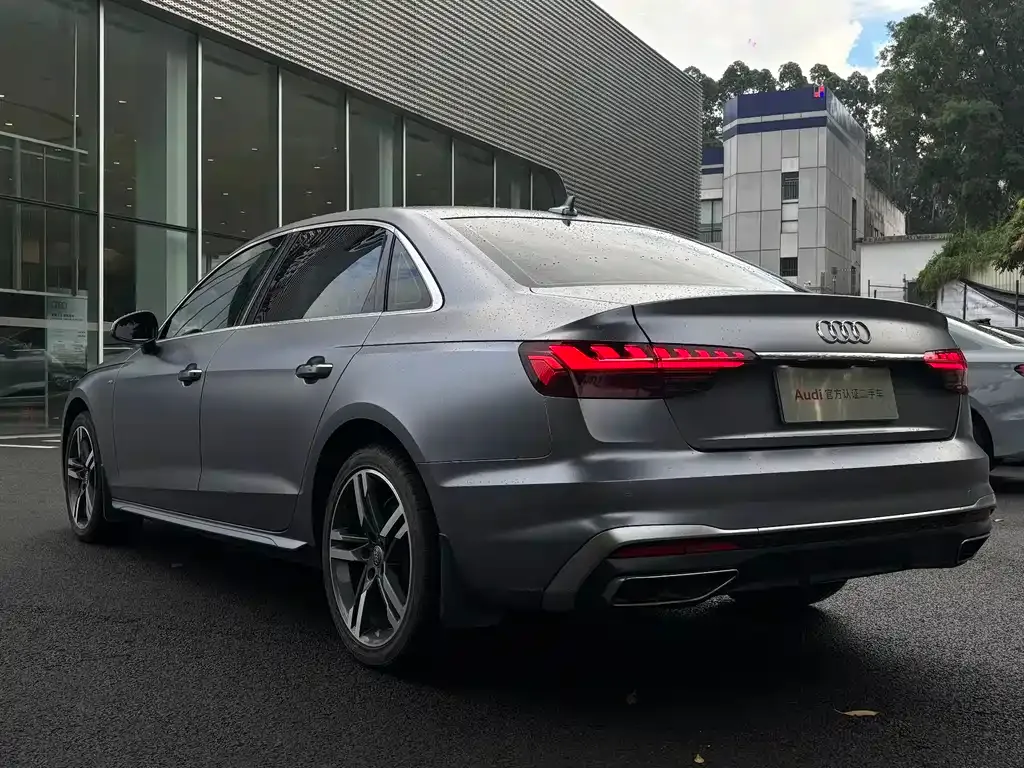 Audi A4L 2021 из CN, фото 6