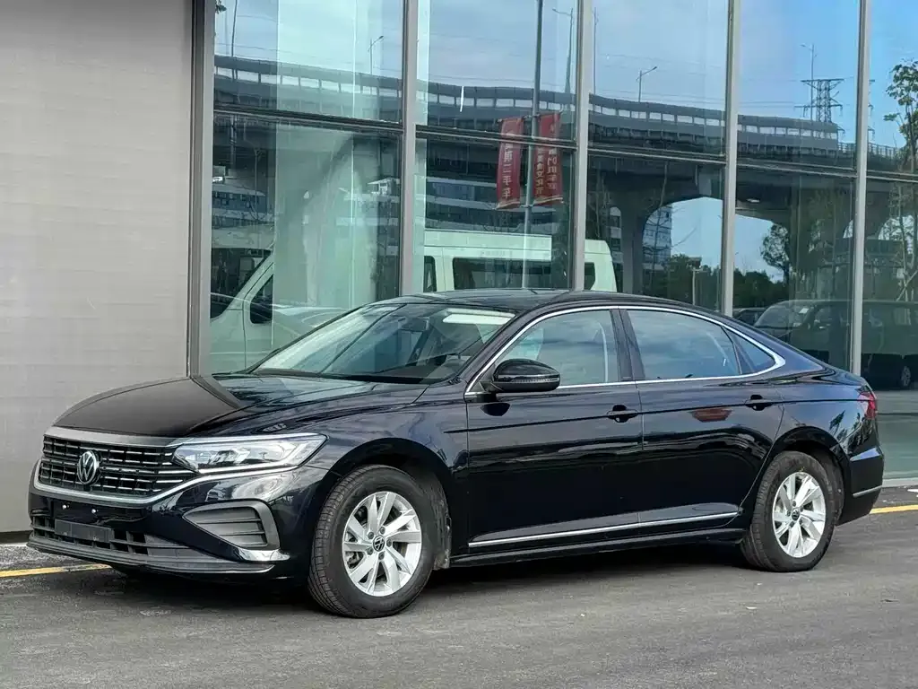 Volkswagen Passat 2022 из CN, фото 1