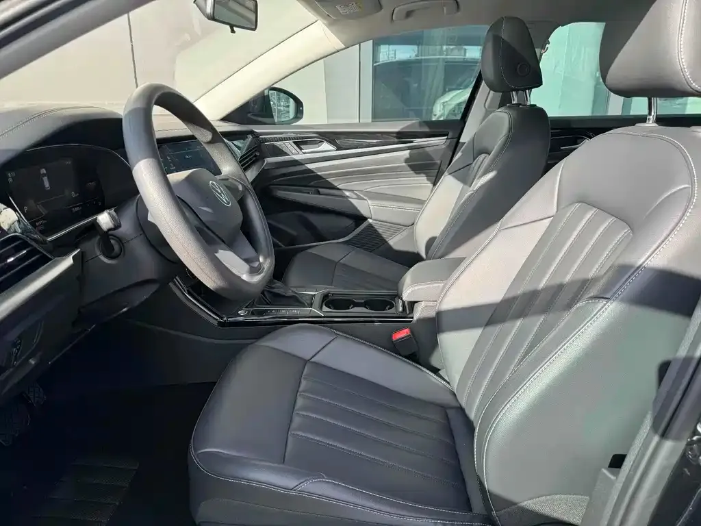 Volkswagen Passat 2022 из CN, фото 3