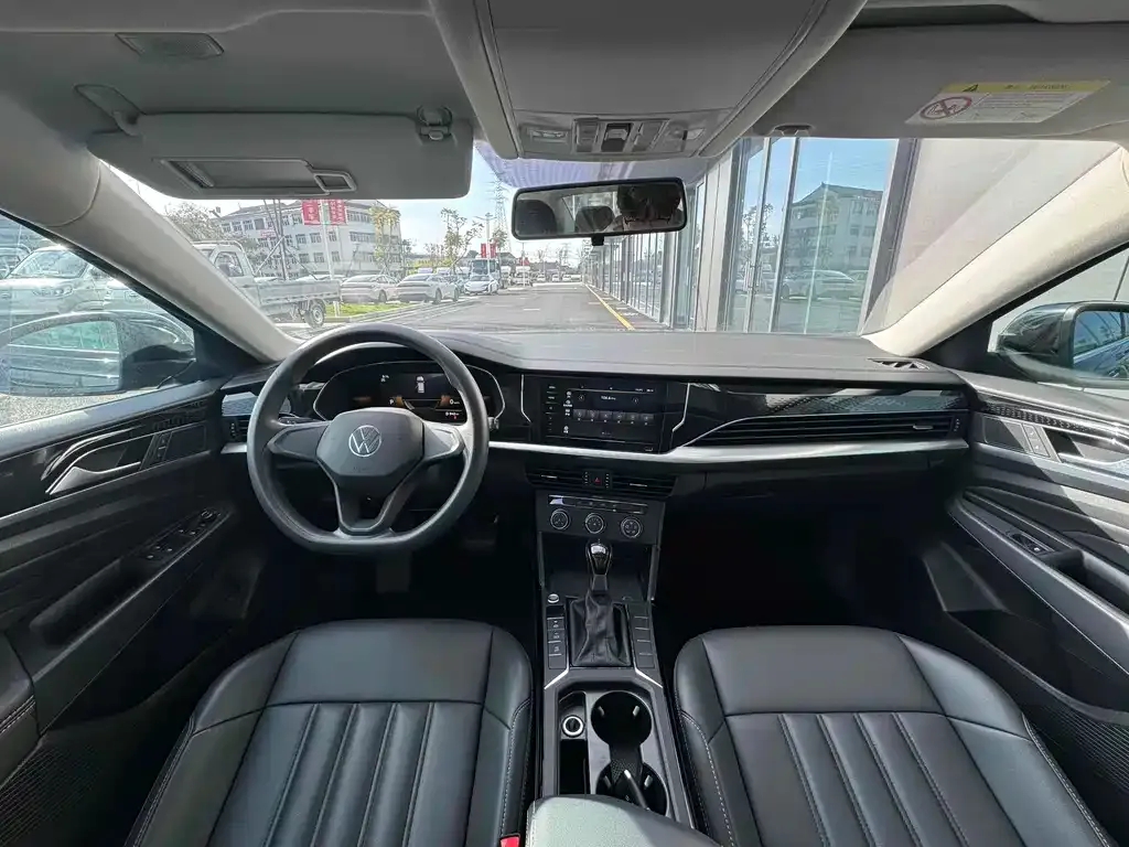 Volkswagen Passat 2022 из CN, фото 5