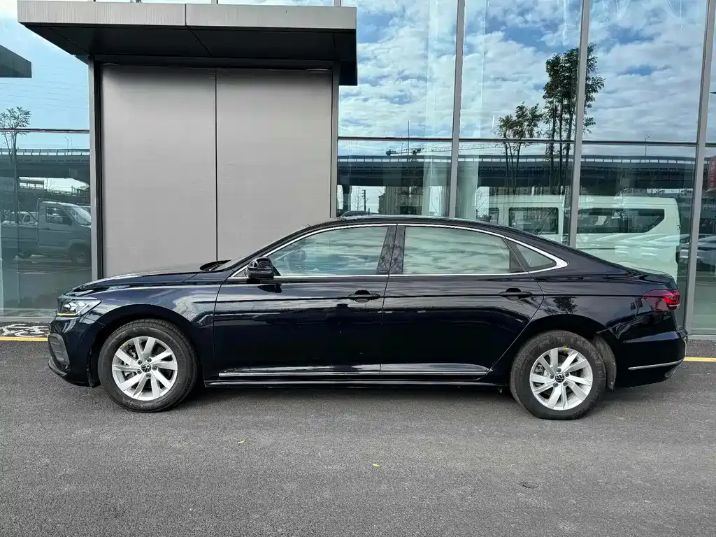 Volkswagen Passat 2022 из CN, фото 9
