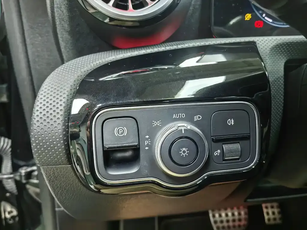 Mercedes-Benz CLA (Import) 2023 из CN, фото 7