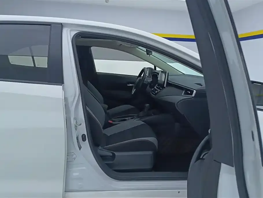 Toyota Corolla 2022 из CN, фото 8