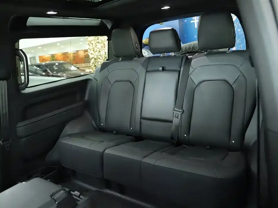 Land Rover Defender 2025 из CN, фото 7