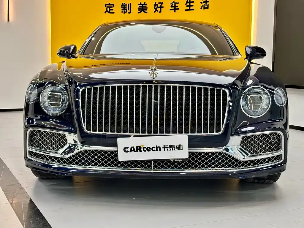 Bentley Flying Spur 2023 из CN, фото 2