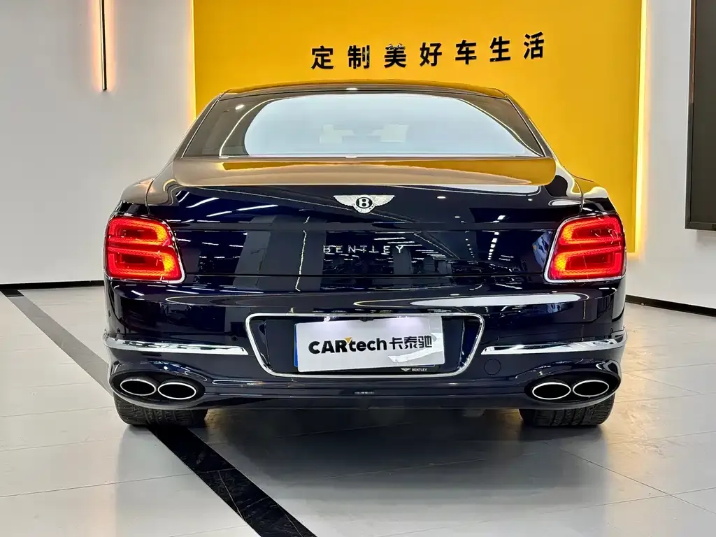 Bentley Flying Spur 2023 из CN, фото 5