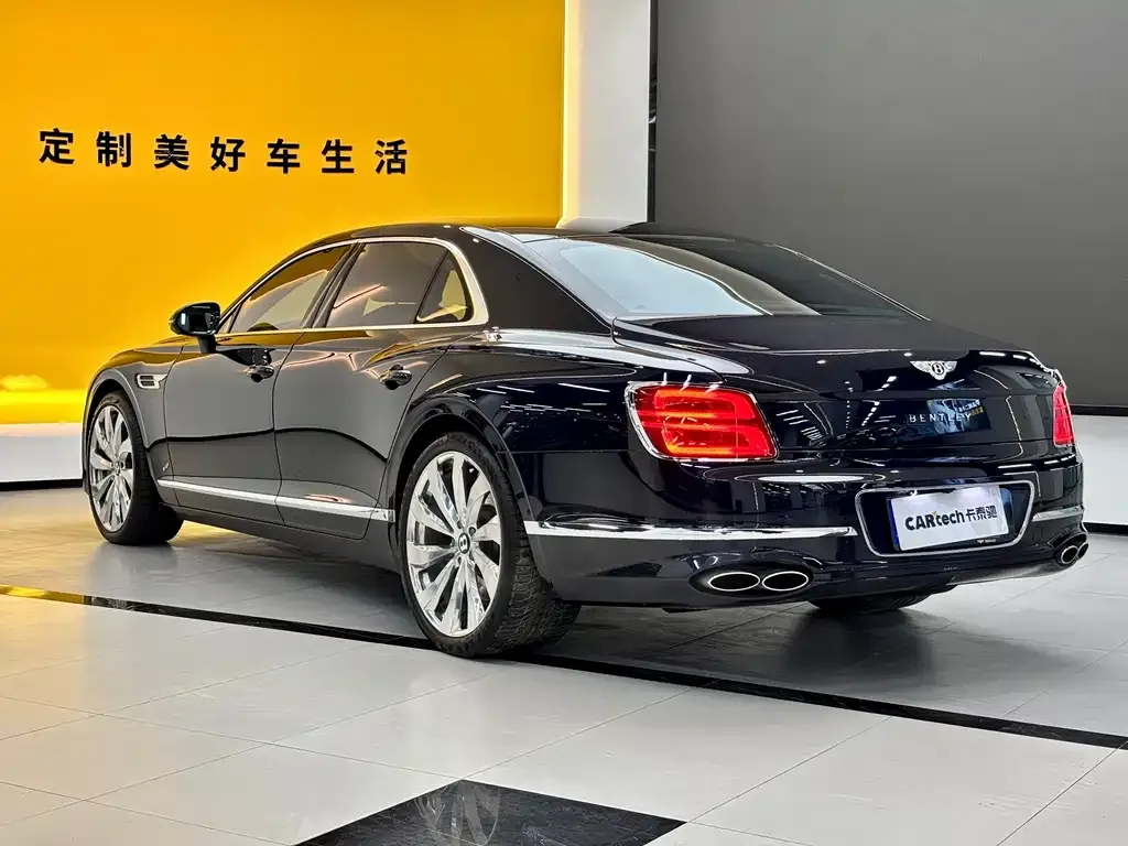 Bentley Flying Spur 2023 из CN, фото 6