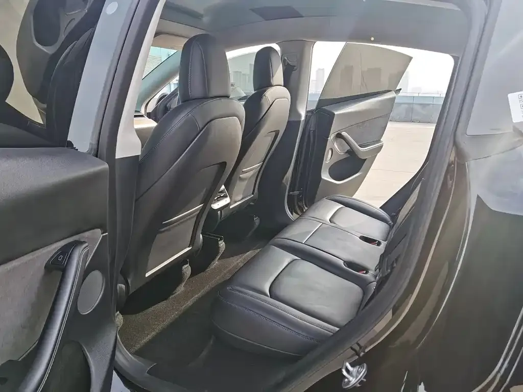 Tesla Model Y 2022 из CN, фото 10