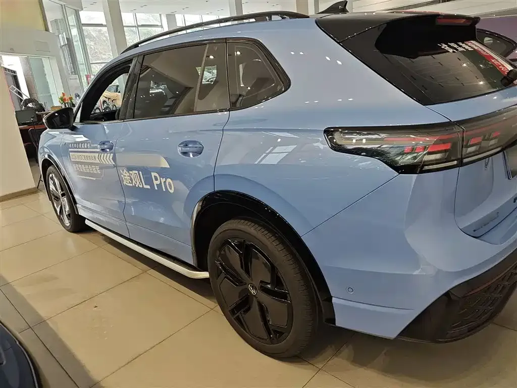 Volkswagen Tiguan L 2024 из CN, фото 10